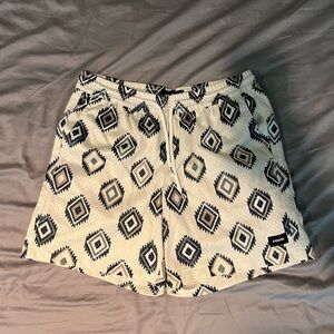 RSQ Men’s Black and White Patterned Shorts